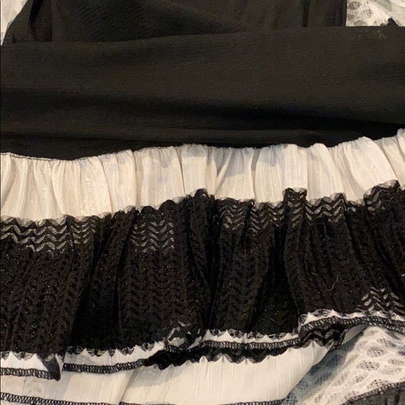 Ania A. Swing Open Knit Ruffle Mixed Media Tunic Size Medium - Picture 10 of 12